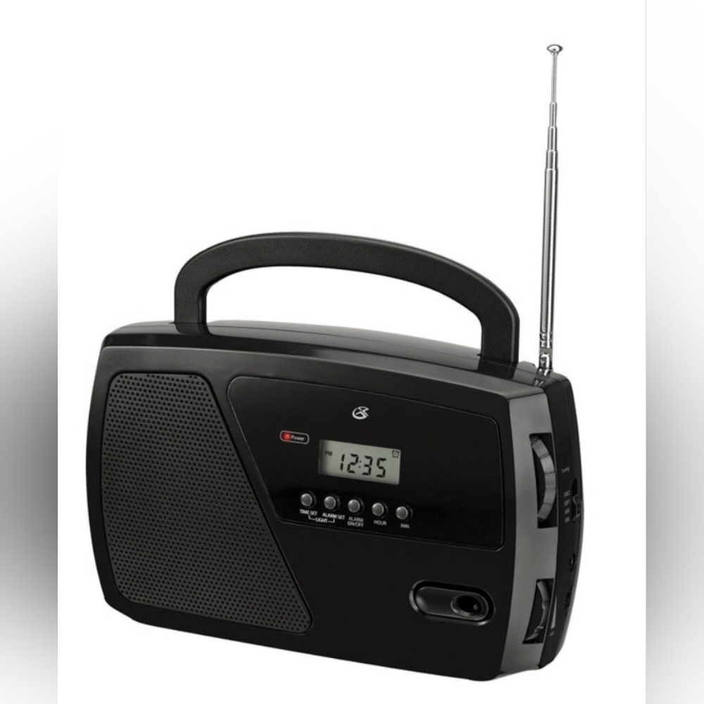 GPX R633B Black AM/FM Clock Radio Digital Plug-In - Picture 11 of 13